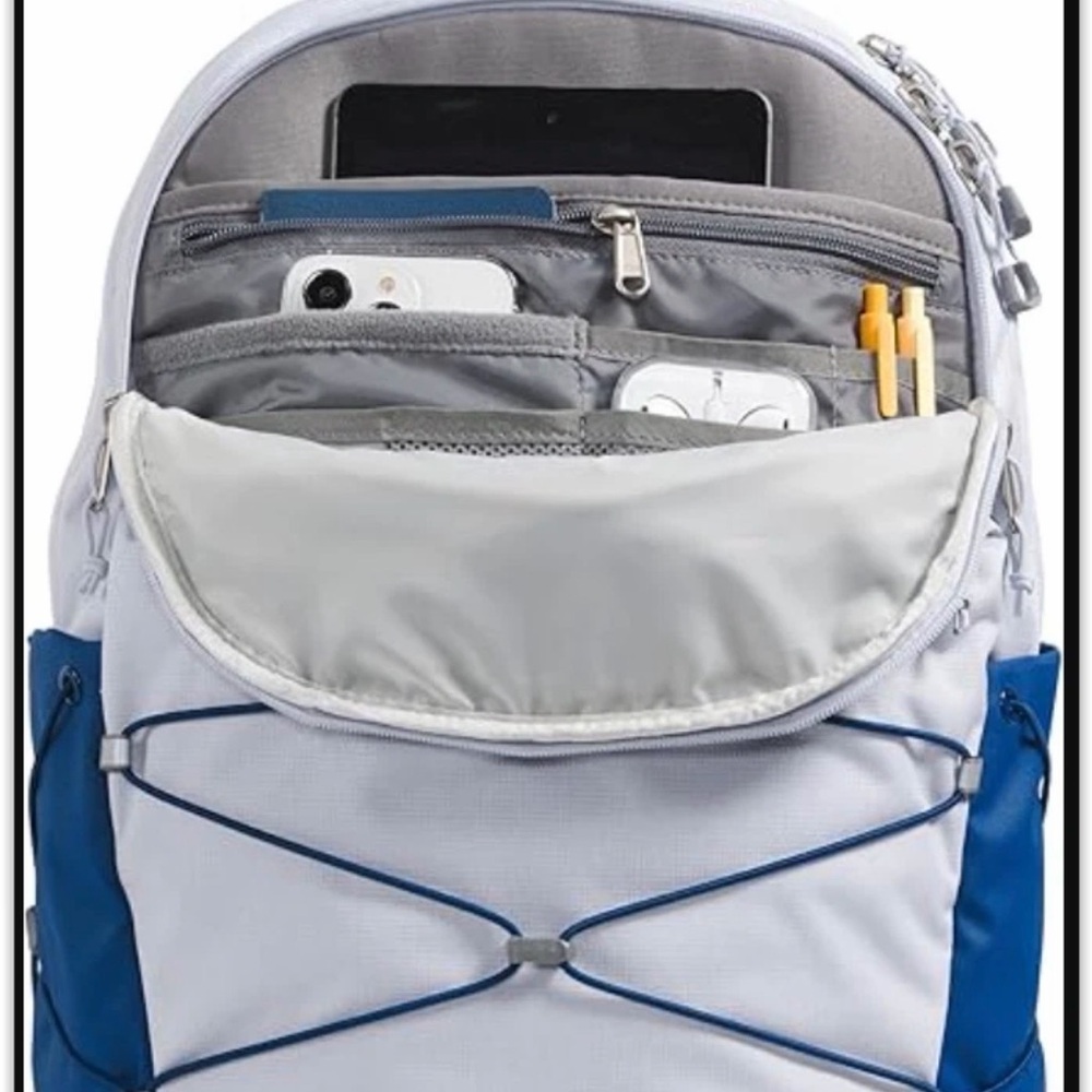 The North Face Women's BOREALIS Blue and White Backpack NEW!! - Picture 2 of 14